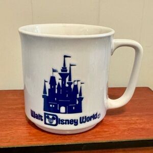 Vintage Walt Disney World White and Blue Mug. Collectible Souvenir